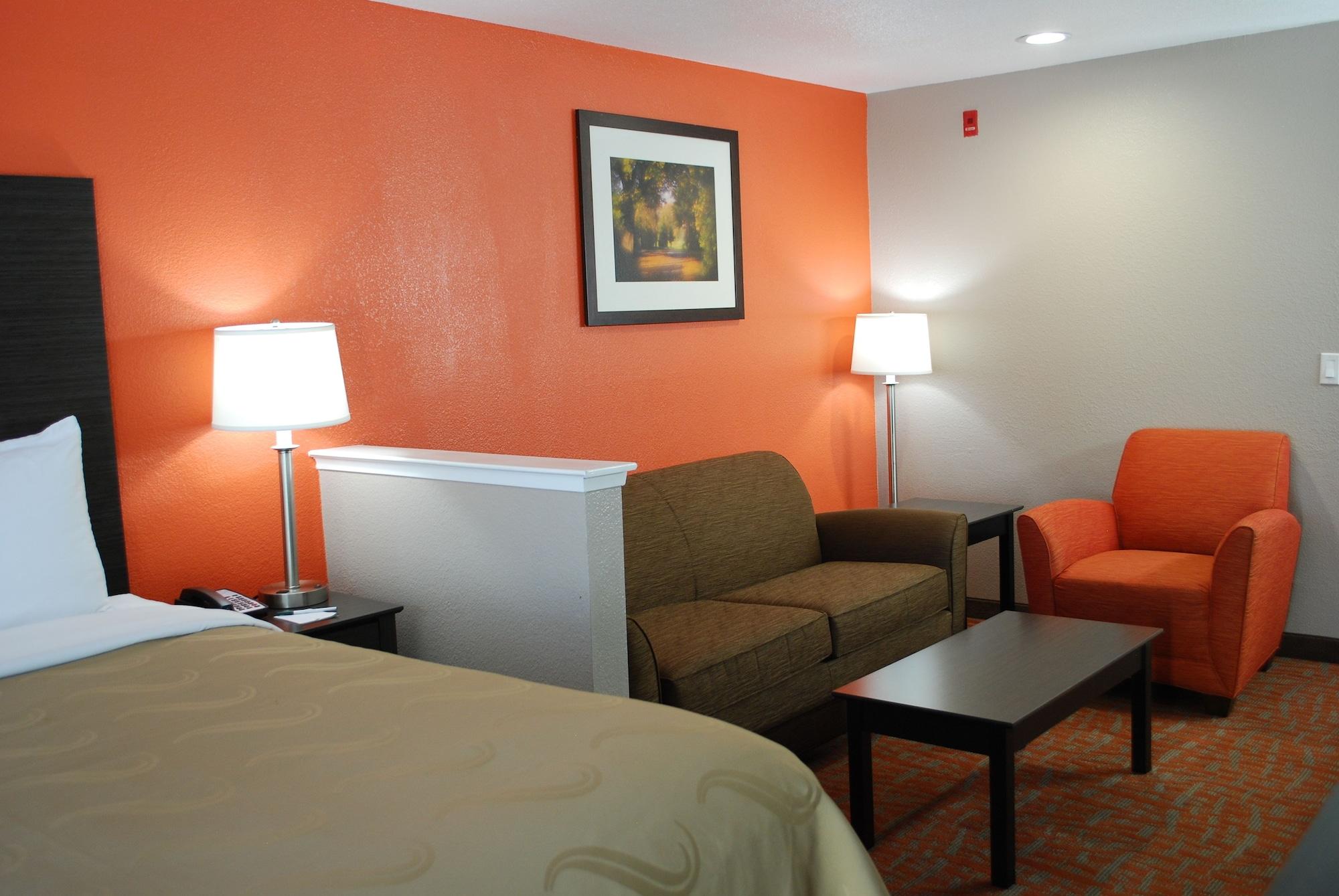 Quality Inn & Suites Fresno Northwest Exterior photo