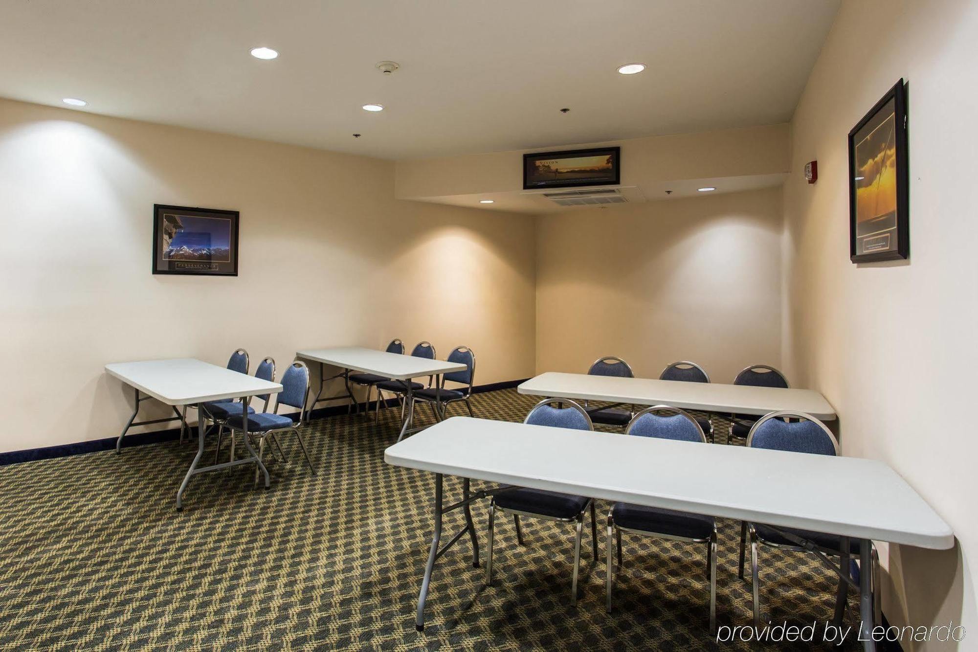 Quality Inn & Suites Fresno Northwest Exterior photo